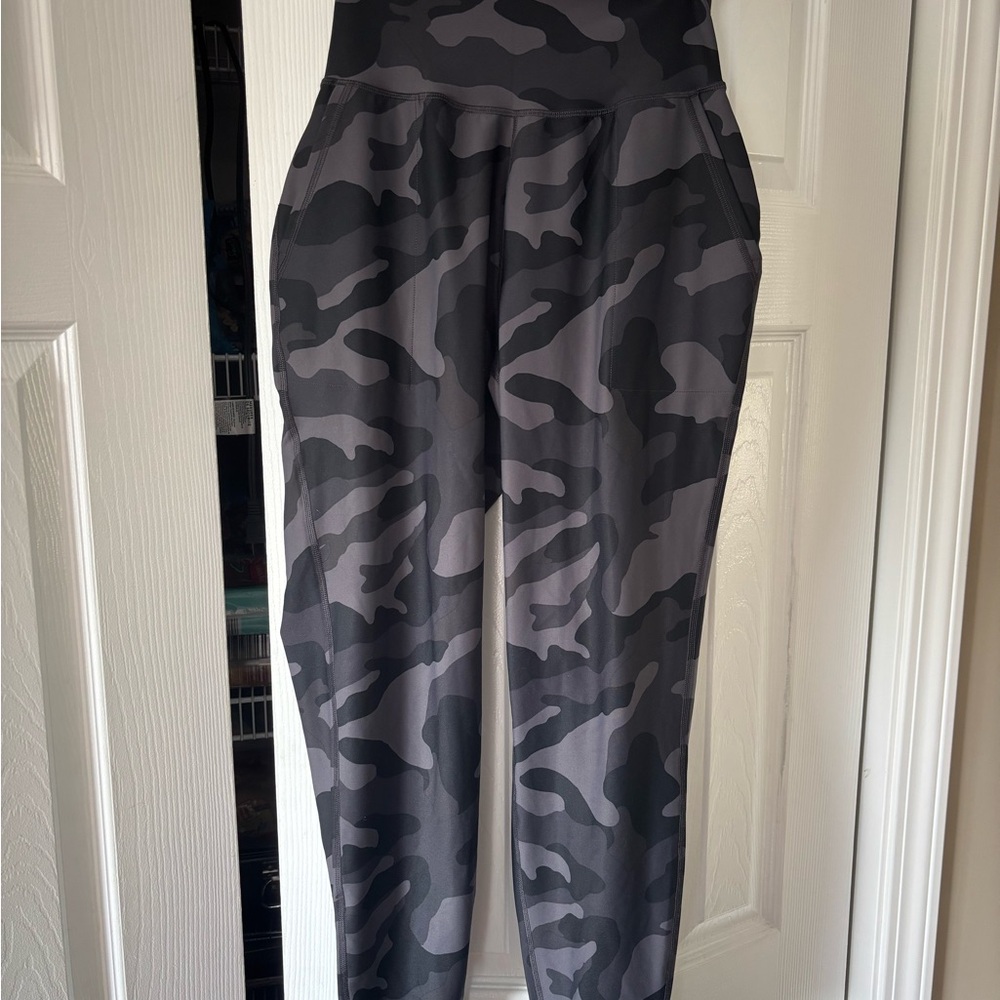 Old Navy Black Camouflage Joggers